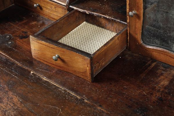 Ribalta in legno lastronato. Genova XVIII secolo  - Asta Antiquariato e dipinti - Associazione Nazionale - Case d'Asta italiane