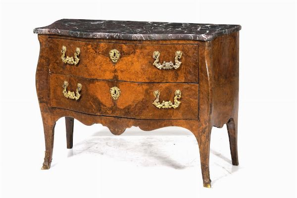 Com lastronato in radica, XVIII secolo  - Asta Antiquariato e dipinti - Associazione Nazionale - Case d'Asta italiane