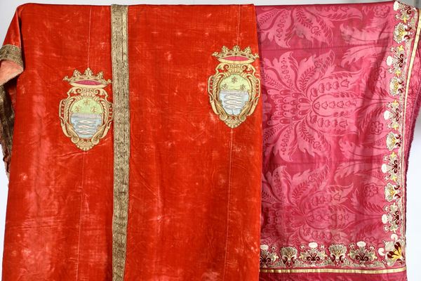 Lotto misto di tessuti  - Asta Antiquariato e dipinti - Associazione Nazionale - Case d'Asta italiane