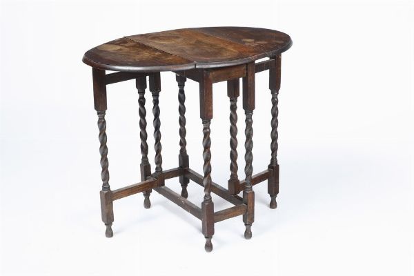 Tavolino con alette e gambe tornite. XIX-XX secolo  - Asta Antiquariato e dipinti - Associazione Nazionale - Case d'Asta italiane