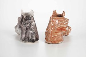 Due teste di cavallo in ceramica  - Asta Antiquariato e dipinti - Associazione Nazionale - Case d'Asta italiane
