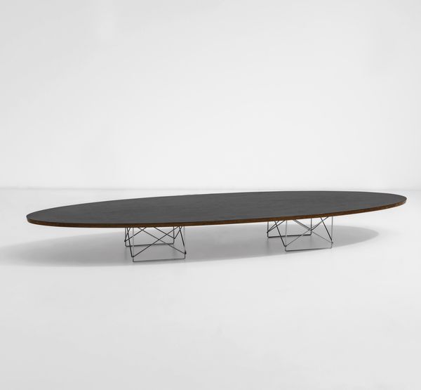 Charles & Ray Eames : Tavolo basso ovale mod. ETR  - Asta Design 200 - Associazione Nazionale - Case d'Asta italiane