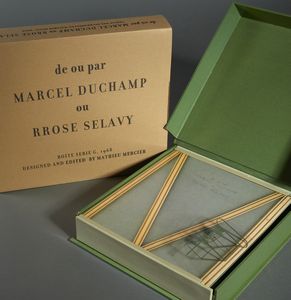 DUCHAMP MARCEL (1887 - 1968) : De ou par Marcel Duchamp ou Rrose Slavy (Bote-en-valise) - series G.  - Asta Asta 424 | GRAFICA MODERNA, FOTOGRAFIA E MULTIPLI D'AUTORE Online - Associazione Nazionale - Case d'Asta italiane