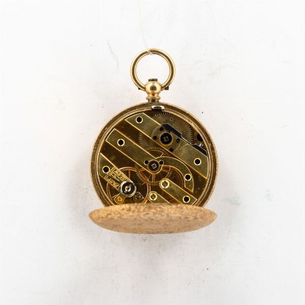 Orologio da collo da donna, 1870 circa, cassa in oro 18 kt, quadrante in oro, movimento con scappamento a cilindro.  - Asta Orologi da Tasca - Associazione Nazionale - Case d'Asta italiane