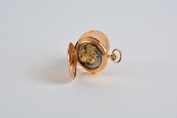 Le Coultre et Co orologio da tasca ripetizione minuti e cronografo del 1900 circa. <BR>Cassa 4 corpi in oro rosa 18kt, tipo savonette, attivazione della ripetizione a slitta, a pulsante per il crono. <BR>Quadrante in smalto bianco. <BR>Movimento Le Coultre a ponti separati, spirale Breguet, scappamento ad ancora. <BR>Suoneria a due martelli  su due gong.  - Asta Orologi da Tasca - Associazione Nazionale - Case d'Asta italiane