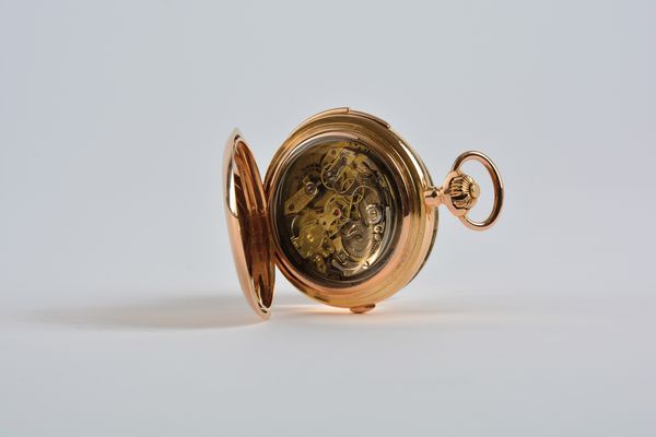 Le Coultre et Co orologio da tasca ripetizione minuti e cronografo del 1900 circa. <BR>Cassa 4 corpi in oro rosa 18kt, tipo savonette, attivazione della ripetizione a slitta, a pulsante per il crono. <BR>Quadrante in smalto bianco. <BR>Movimento Le Coultre a ponti separati, spirale Breguet, scappamento ad ancora. <BR>Suoneria a due martelli  su due gong.  - Asta Orologi da Tasca - Associazione Nazionale - Case d'Asta italiane
