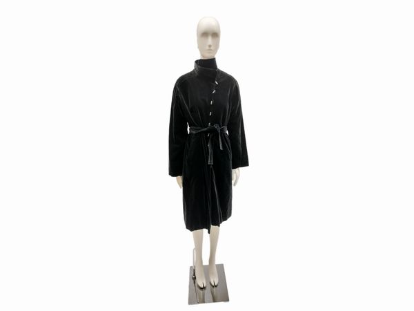 Ungaro Parallele Paris, Cappotto in velluto nero  - Asta Vintagemania - Associazione Nazionale - Case d'Asta italiane