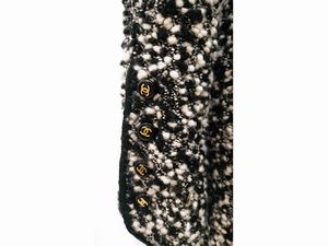Chanel, Completo in maglia boucl� sale e pepe  - Asta Vintagemania - Associazione Nazionale - Case d'Asta italiane
