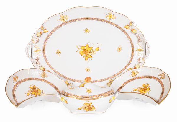 Otto oggetti Herend Apponyi Yellow  - Asta L'Arte della Tavola - Associazione Nazionale - Case d'Asta italiane