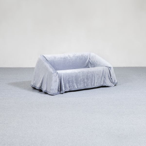 Kazuhide Takahama : Divano due posti mod. Mantilla  - Asta Made in Gavina - Associazione Nazionale - Case d'Asta italiane