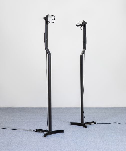 Kazuhide Takahama : Due lampade da terra mod. Sirio  - Asta Made in Gavina - Associazione Nazionale - Case d'Asta italiane