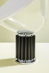 ACHILLE E PIERGIACOMO CASTIGLIONI : Lampada da tavolo mod. Taccia  - Asta Made in Gavina - Associazione Nazionale - Case d'Asta italiane