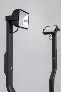 Kazuhide Takahama : Due lampade da terra mod. Sirio  - Asta Made in Gavina - Associazione Nazionale - Case d'Asta italiane