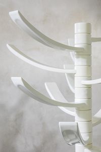 Bruce Tippet : Due appendiabiti orientabili mod. Renna<BR>  - Asta Made in Gavina - Associazione Nazionale - Case d'Asta italiane