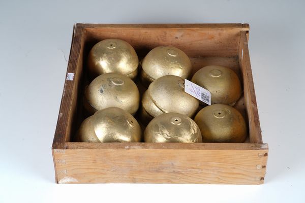 Lotto di 20 campanelli in bronzo  - Asta Pendole e orologi - Associazione Nazionale - Case d'Asta italiane