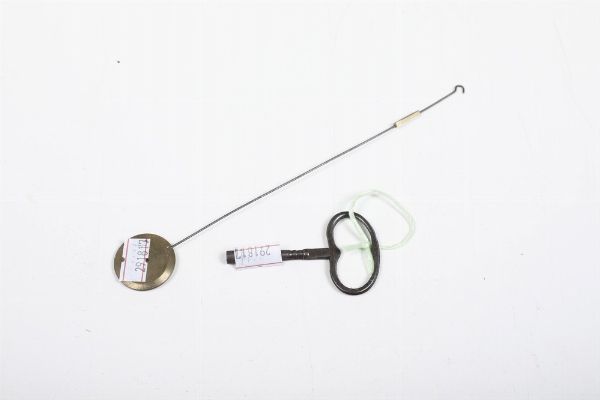 Pendola Carlo X in bronzo dorato L'Astronomia.<BR>Completa di campana. Francia XIX secolo  - Asta Pendole e orologi - Associazione Nazionale - Case d'Asta italiane