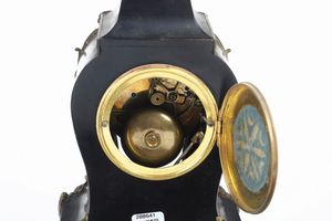 Pendola Cartel da tavolo con mensola. XIX secolo  - Asta Pendole e orologi - Associazione Nazionale - Case d'Asta italiane