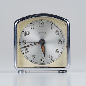 Lotto di 5 svegliette diverse (Veglia, Junghans ecc<BR>  - Asta Pendole e orologi - Associazione Nazionale - Case d'Asta italiane