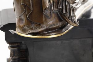 Orologio da appoggio in bronzo e legno ebanizzato. XIX secolo  - Asta Pendole e orologi - Associazione Nazionale - Case d'Asta italiane