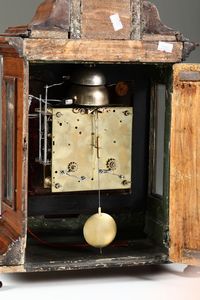 Pendola da tavolo con cassa in legno, XVIII secolo  - Asta Pendole e orologi - Associazione Nazionale - Case d'Asta italiane