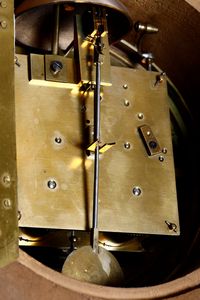 Pendola da muro con quadrante firmato: A. F. Hoyez, horlogere du Roy, a Paris.  - Asta Pendole e orologi - Associazione Nazionale - Case d'Asta italiane