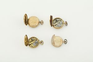 Lotto di 3 monachine con cassa in oro (due 18k, uno 12k) e uno in metallo  - Asta Pendole e orologi - Associazione Nazionale - Case d'Asta italiane