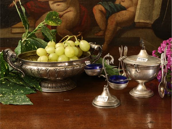 Lotto di argenteria  - Asta L'arte di arredare - Associazione Nazionale - Case d'Asta italiane