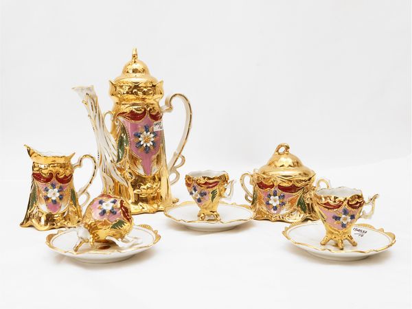 Servizio da caff� in porcellana dorata  - Asta L'arte di arredare - Associazione Nazionale - Case d'Asta italiane