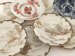 Serie di sei piatti in porcellana orientale  - Asta L'arte di arredare - Associazione Nazionale - Case d'Asta italiane