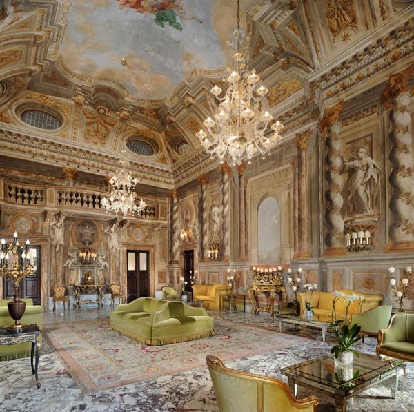 Star Hotels  - Asta PANDOLFINI PER AMICI DI URI - ASTA BENEFICA PER SOSTENERE LA RICERCA SCIENTIFICA UROLOGICA - Associazione Nazionale - Case d'Asta italiane