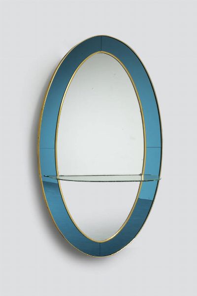 CRISTAL ART : Grande specchiera ovale con mensola elementi in vetro colorato  specchiato e bordo in ottone.  Anni '50 cm 190x101 5  - Asta Asta di Design - Associazione Nazionale - Case d'Asta italiane