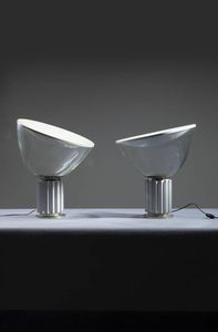 ACHILLE E PIER GIACOMO CASTIGLIONI - Coppia di lampade mod. Taccia