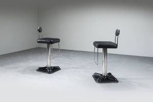 JOE COLOMBO - Coppia di sgabelli girevoli mod. Birillo