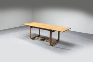 PRODUZIONE ITALIANA - Tavolo allungabile con struttura in bamb e piano in malacca.  Anni '70 (aperto) cm 72 5x231x84 5 (chiuso) cm  [..]