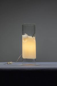 MAZZEGA - Lampada da tavolo in vetro di Murano soffiato.  Prod. Mazzega  anni '60  h cm 50x17