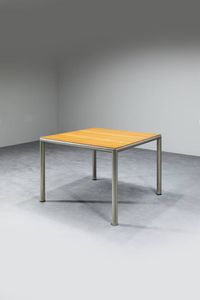STOPPINO GIOTTO  attribuito - Tavolo con struttura in acciaio e piano in legno.  Anni '80 cm 71 5x100x100  Difetti