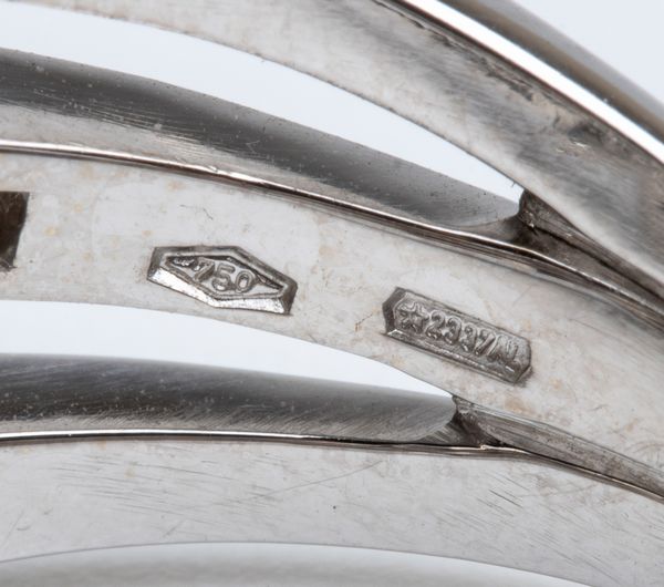 BULGARI, collezione Astrale: anello in oro e diamanti  - Asta Gioielli, orologi, argenti e penne - Associazione Nazionale - Case d'Asta italiane