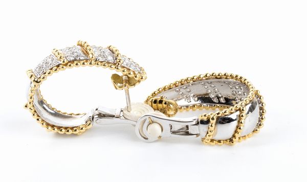 Paio di orecchini in oro e diamanti  - Asta Gioielli, orologi, argenti e penne - Associazione Nazionale - Case d'Asta italiane