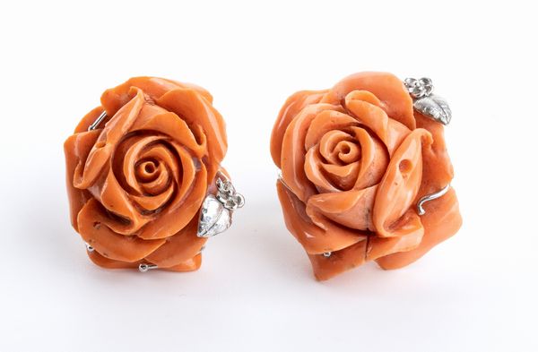 Paio di orecchini con corallo cerasuolo  - Asta Gioielli, orologi, argenti e penne - Associazione Nazionale - Case d'Asta italiane