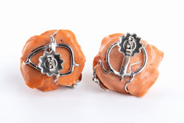 Paio di orecchini con corallo cerasuolo  - Asta Gioielli, orologi, argenti e penne - Associazione Nazionale - Case d'Asta italiane