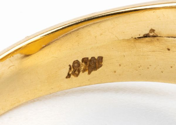 Anello in oro con corallo Mediterraneo e diamante  - Asta Gioielli, orologi, argenti e penne - Associazione Nazionale - Case d'Asta italiane