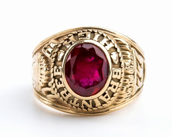 Anello in oro con pietra rossa  - Asta Gioielli, orologi, argenti e penne - Associazione Nazionale - Case d'Asta italiane