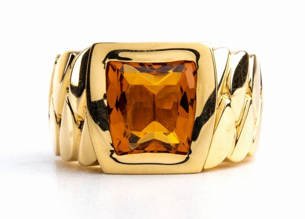 CARTIER: anello in oro con quarzo citrino  - Asta Gioielli, orologi, argenti e penne - Associazione Nazionale - Case d'Asta italiane