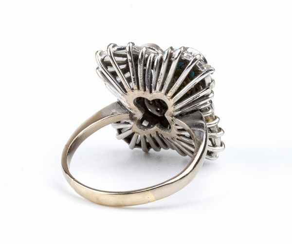 Anello in oro con turchese e diamanti  - Asta Gioielli, orologi, argenti e penne - Associazione Nazionale - Case d'Asta italiane
