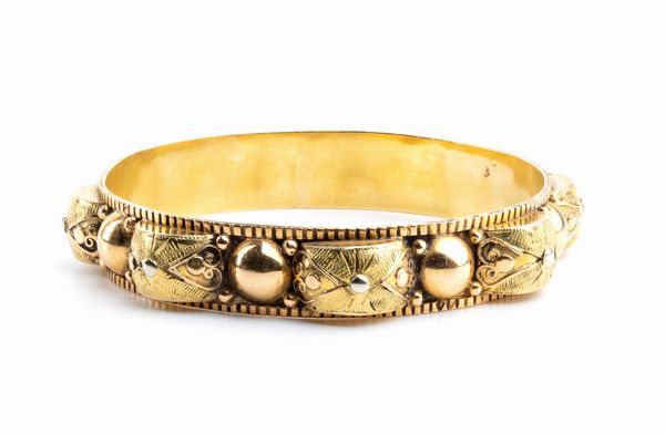Bracciale a cerchio rigido in tre colori d'oro - fine XIX secolo  - Asta Gioielli, orologi, argenti e penne - Associazione Nazionale - Case d'Asta italiane