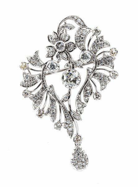 Spilla in oro con diamanti - Anni '30  - Asta Gioielli, orologi, argenti e penne - Associazione Nazionale - Case d'Asta italiane