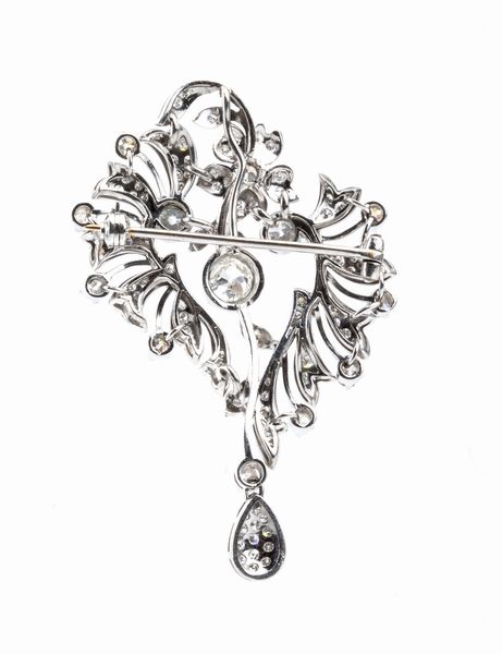 Spilla in oro con diamanti - Anni '30  - Asta Gioielli, orologi, argenti e penne - Associazione Nazionale - Case d'Asta italiane