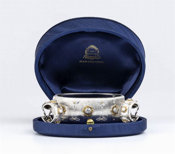 MARIO BUCCELLATI: bracciale a fascia rigida e paio di orecchini in oro e diamanti  - Asta Gioielli, orologi, argenti e penne - Associazione Nazionale - Case d'Asta italiane