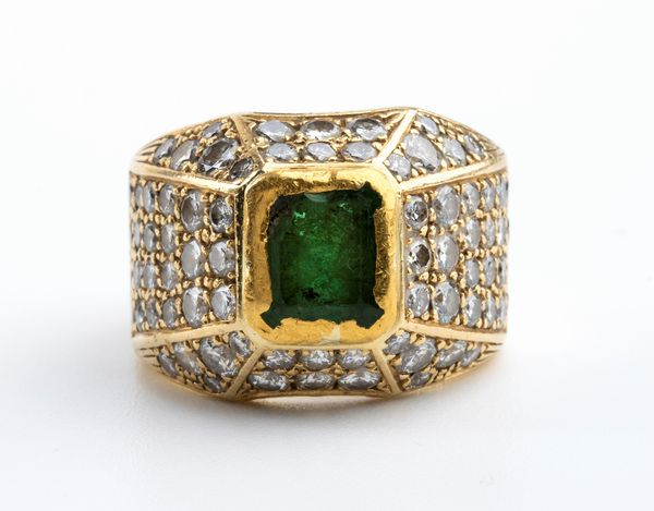 TIFFANY: anello a fascia in oro con smeraldo e diamanti  - Asta Gioielli, orologi, argenti e penne - Associazione Nazionale - Case d'Asta italiane
