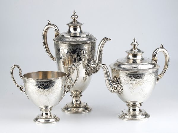 Servizio da t e caffe  vittoriano inglese in argento -  Londra 1868, maestri argentieri JOHN, EDWARD, WALTER & JOHN BARNARD  - Asta Gioielli, orologi, argenti e penne - Associazione Nazionale - Case d'Asta italiane
